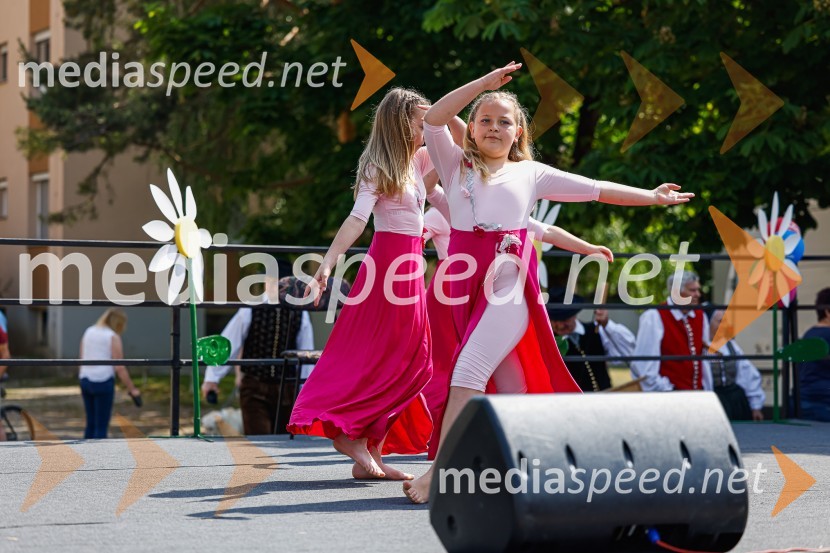 Otroška in mladinska skupina LeyliParada učenja Ljudske univerze Kranj 2022