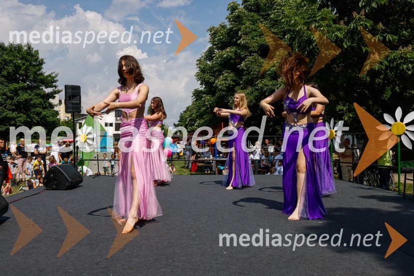 Otroška in mladinska skupina&nbsp;LeyliParada učenja Ljudske univerze Kranj 2022