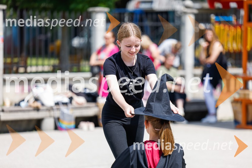 Drsalno kotalkarski klub Triglav KranjParada učenja Ljudske univerze Kranj 2022