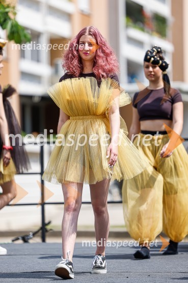 SESGŠ - Srednja ekonomska, storitvena in gradbena šola ŠC Kranj, frizerska smerParada učenja Ljudske univerze Kranj 2022