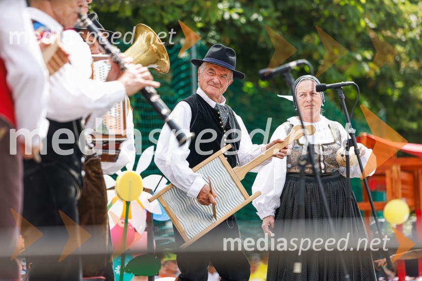 Kulturno društvo Folklora CerkljeParada učenja Ljudske univerze Kranj 2022