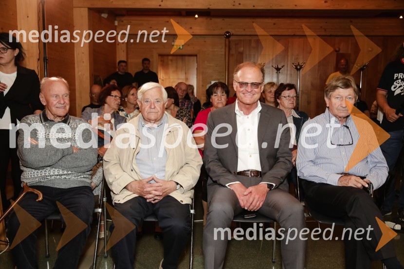  ... ;  Milan Kučan, nekdanji predsednik Republike Slovenije;  Janez  Škrabec, direktor Riko d.o.o., predsednik Slovensko-ruskega poslovnega sveta, častni konzul Belorusije;  ... ISKRIVO V ŽIVO - Miha Šalehar v pogovoru z Natašo Štefe