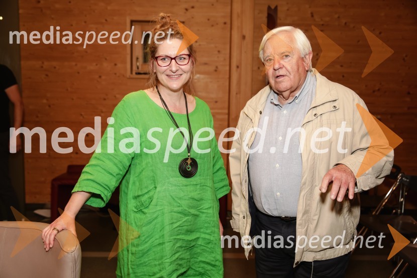  Nataša Štefe, novinarka, voditeljica, Val 202;  Milan Kučan, nekdanji predsednik Republike SlovenijeISKRIVO V ŽIVO - Miha Šalehar v pogovoru z Natašo Štefe