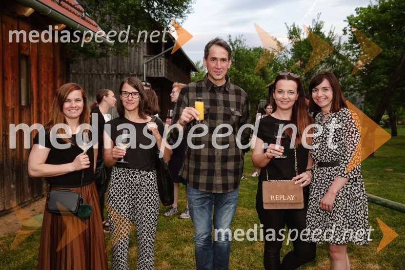  ... ;  ... ;  Miha Šalehar, radijski voditelj, kolumnistISKRIVO V ŽIVO - Miha Šalehar v pogovoru z Natašo Štefe