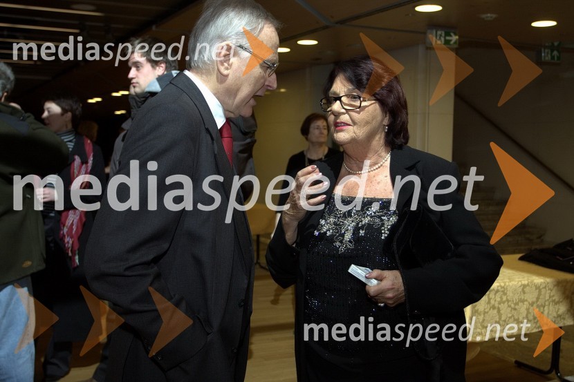 Kristijan Ukmar, ravnatelj SNG Opera in balet Ljubljana ter Alenka Bartl, kostumografinjaVesela vdova, premiera operete