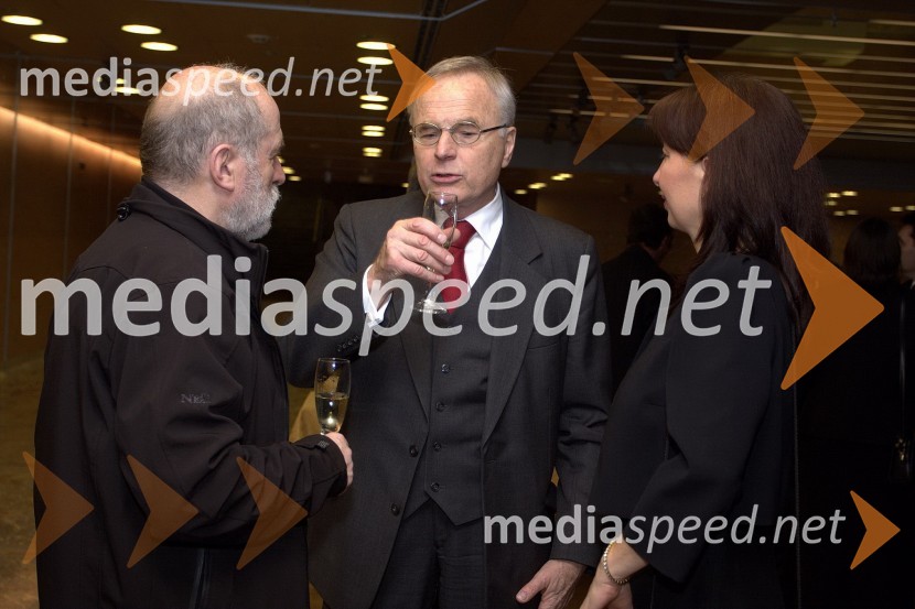 Janez Hočevar Rifle, igralec, Kristijan Ukmar, ravnatelj SNG Opera in balet Ljubljana ter Branka Strmole Ukmar, soproga Kristjana UkmarjaVesela vdova, premiera operete