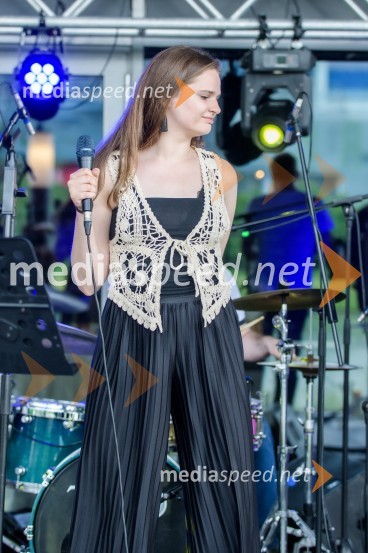  Klara Klasinc, pevka, GroovocadoMaribox, 5. rojstni dan