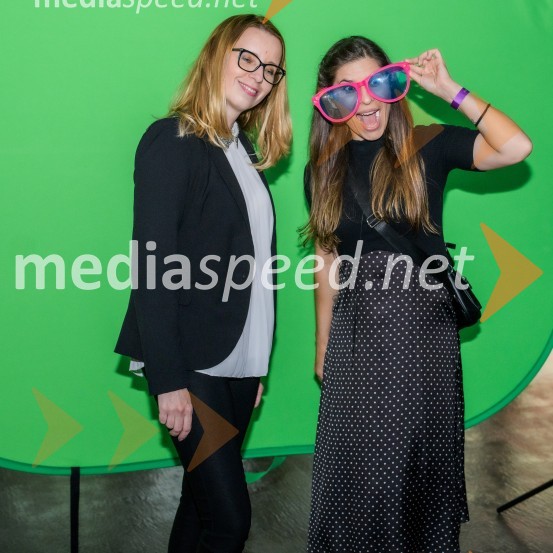  Ksenija Arzenšek, namestnica direktorja MARIBOX;  Natalija Bratkovič, radijska in TV moderatorkaMaribox, 5. rojstni dan