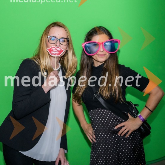  Ksenija Arzenšek, namestnica direktorja MARIBOX;  Natalija Bratkovič, radijska in TV moderatorkaMaribox, 5. rojstni dan