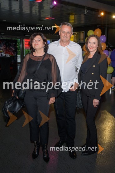  Romana Kancler, direktorica SEB Slovenija d.o.o.;  Tomaž Kancler, MOM, arhitekt;  Sabina Kisilak, lastnica, Salon čevljev KisilakMaribox, 5. rojstni dan