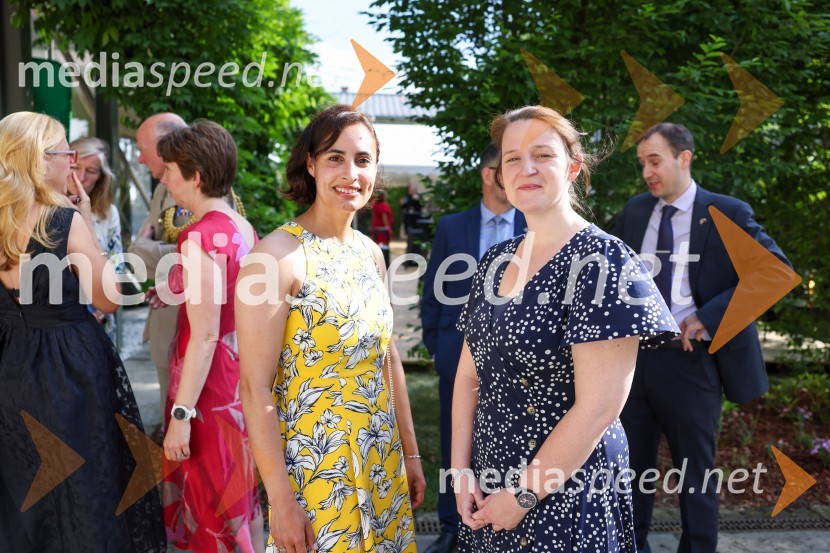 Kraljičina rojstnodnevna zabava v rezidenci Britanskega veleposlaništva