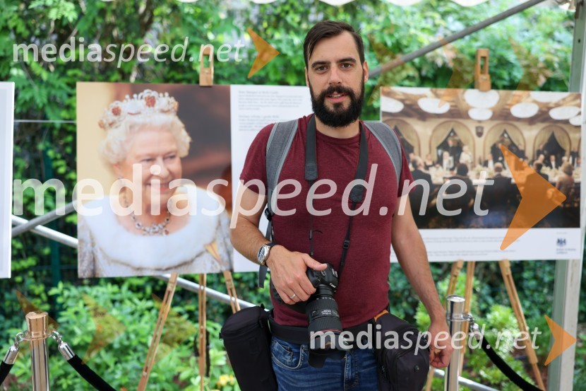  Borut Živulović, fotografKraljičina rojstnodnevna zabava v rezidenci Britanskega veleposlaništva
