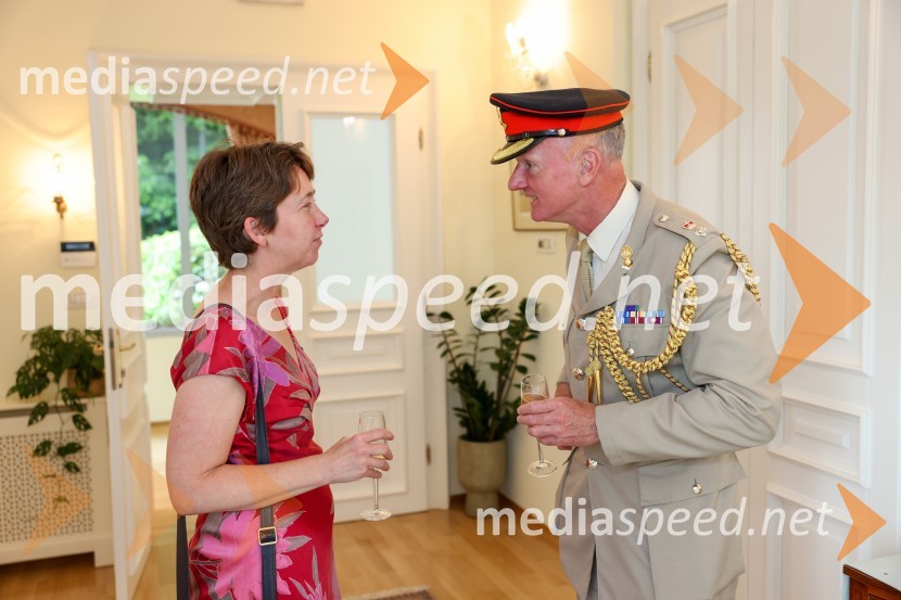  ... ;  Christopher Day, vojaški ataše Velike Britanije v SlovenijiKraljičina rojstnodnevna zabava v rezidenci Britanskega veleposlaništva