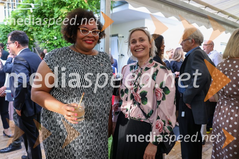  ... ;  Petra Aršič, Urad predsednika Republike SlovenijeKraljičina rojstnodnevna zabava v rezidenci Britanskega veleposlaništva