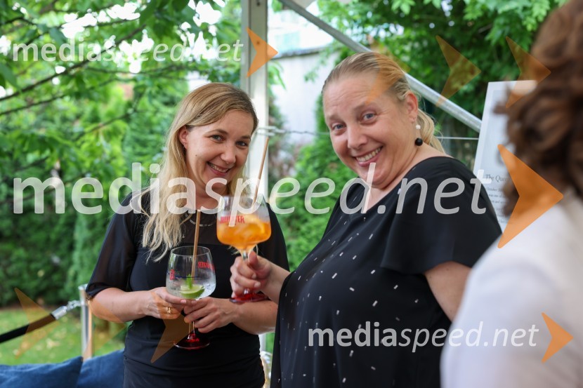 Kraljičina rojstnodnevna zabava v rezidenci Britanskega veleposlaništva