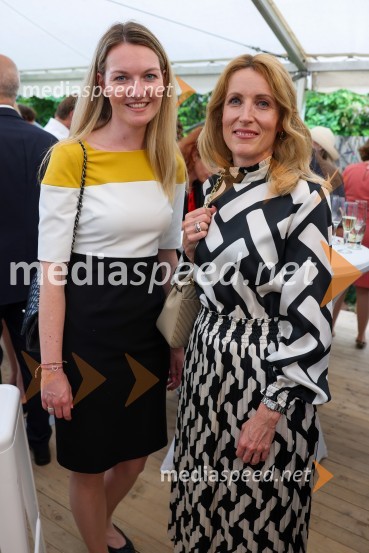  Tina Kobilšek, vodja za podnebne politike na Ministrstvu za okolje, podnebje in energijo;  Katja PiškurKraljičina rojstnodnevna zabava v rezidenci Britanskega veleposlaništva