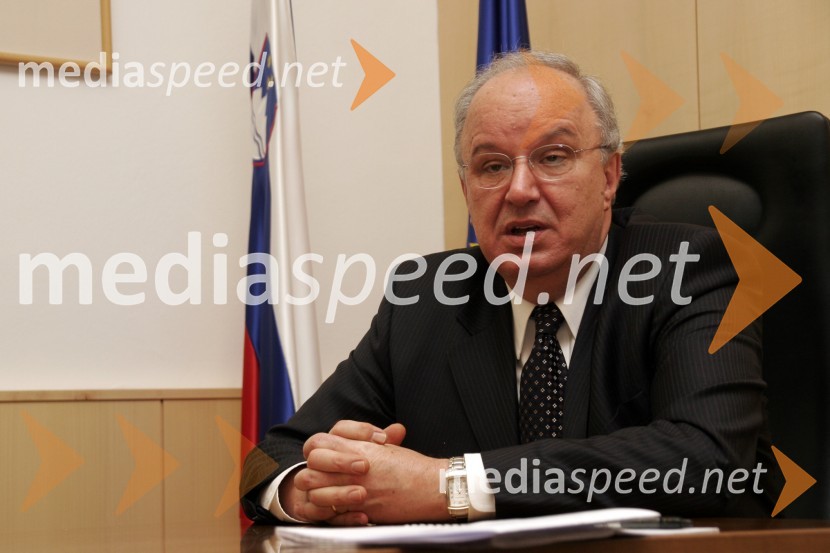 Dr. Andrej Bajuk, minister za financeDr. Andrej Bajuk, minister za finance