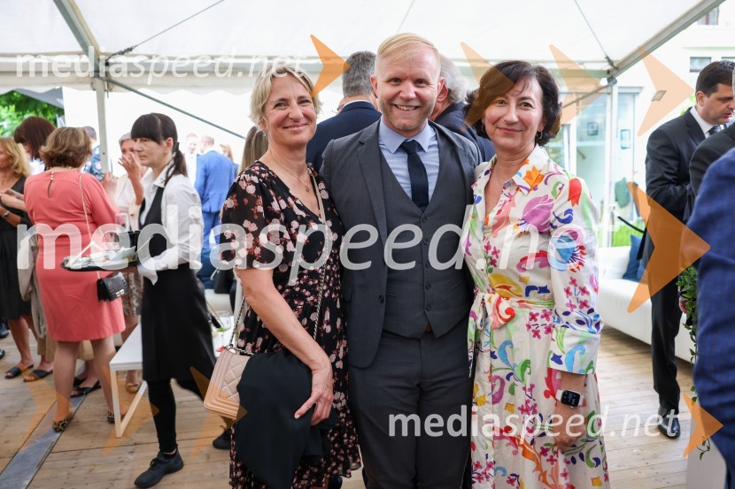  Tjaša Telič Goršič, glavna izvršna direktorica, Union Hotels Collection d.d.;  Luka Stepančič, direktor prodaje in marketinga, Union Hotels Collection d.d.;  Milica Kopanja Šircelj, vodja marketinga, Union Hotels Collection d.d.Kraljičina rojstnodnevna zabava v rezidenci Britanskega veleposlaništva