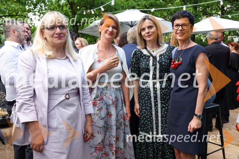  ... ;  ... ;  Valentina  Smej Novak, kolumnistka, prevajalka in TV voditeljica;  Marta Kos Marko, podpredsednica, Gibanje SvobodaKraljičina rojstnodnevna zabava v rezidenci Britanskega veleposlaništva