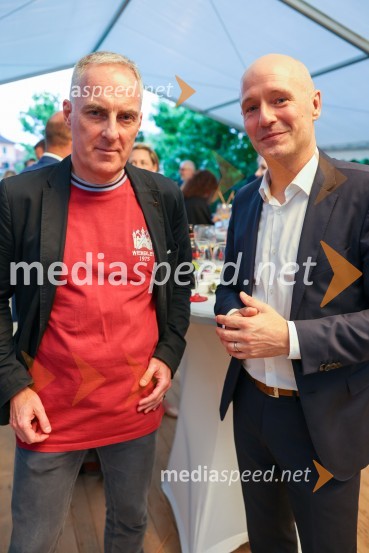  Igor Evgen Bergant, novinar in TV voditelj;  ... Kraljičina rojstnodnevna zabava v rezidenci Britanskega veleposlaništva