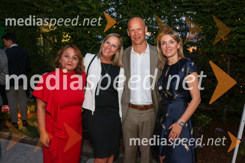  ... ;  ... ;  Primož Kozina, odvetnik;  Barbara Uranjek, direktorica, Britansko-slovenska gospodarska zbornicaKraljičina rojstnodnevna zabava v rezidenci Britanskega veleposlaništva