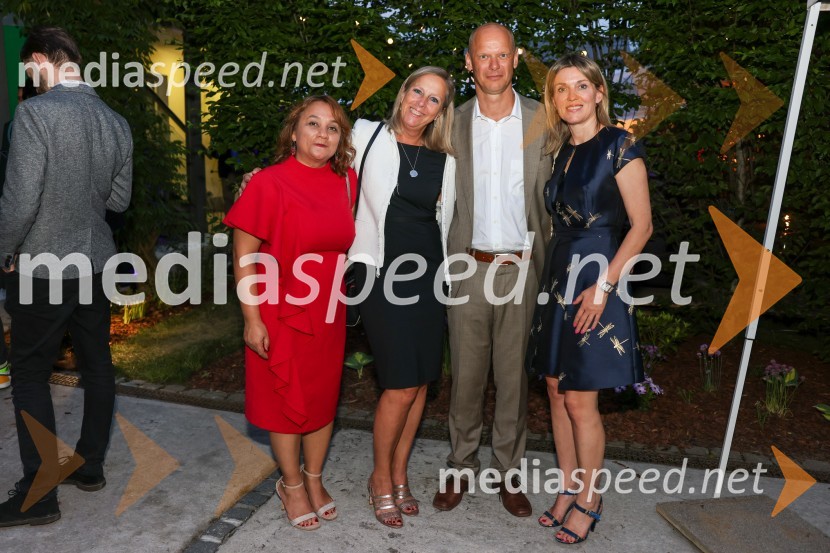  ... ;  ... ;  Primož Kozina, odvetnik;  Barbara Uranjek, direktorica, Britansko-slovenska gospodarska zbornicaKraljičina rojstnodnevna zabava v rezidenci Britanskega veleposlaništva