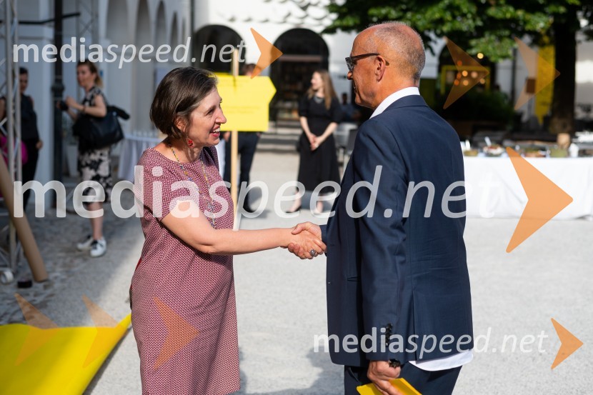   Isabelle  Desvignes, Direktorica Francoskega inštituta v Sloveniji;  Bogo Zupančič, direktor, Muzej za arhitekturo in oblikovanjeOdprtje 27. bienala oblikovanja, Muzej za arhitekturo in oblikovanje