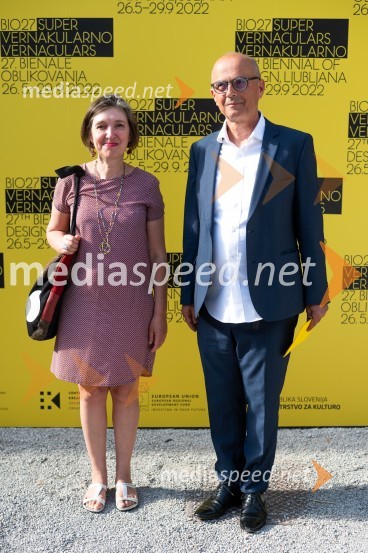   Isabelle  Desvignes, Svetovalka na področju sodelovanja in kulture Direktorica Francoskega inštituta v Sloveniji;  Bogo Zupančič, direktor, Muzej za arhitekturo in oblikovanjeOdprtje 27. bienala oblikovanja, Muzej za arhitekturo in oblikovanje