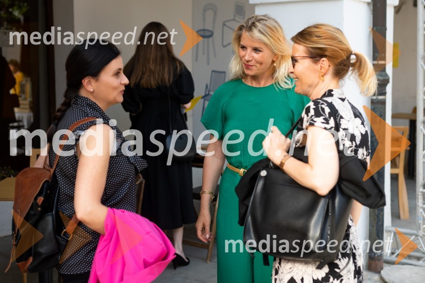  ... ;  Nataša Celec, vodja marketinga in PR, MAO;  Nataša Jager Radin, odnosi z javnostmi, Kemijski inštitutOdprtje 27. bienala oblikovanja, Muzej za arhitekturo in oblikovanje