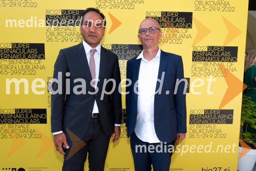  Amar Singh, tajnik Veleposlaništva Indije;  Bogo Zupančič, direktor, Muzej za arhitekturo in oblikovanjeOdprtje 27. bienala oblikovanja, Muzej za arhitekturo in oblikovanje