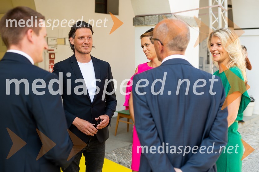  David Radoniič;  Nataša Gerič Pal, Evitel;  Nataša Celec, vodja marketinga in PR, MAOOdprtje 27. bienala oblikovanja, Muzej za arhitekturo in oblikovanje