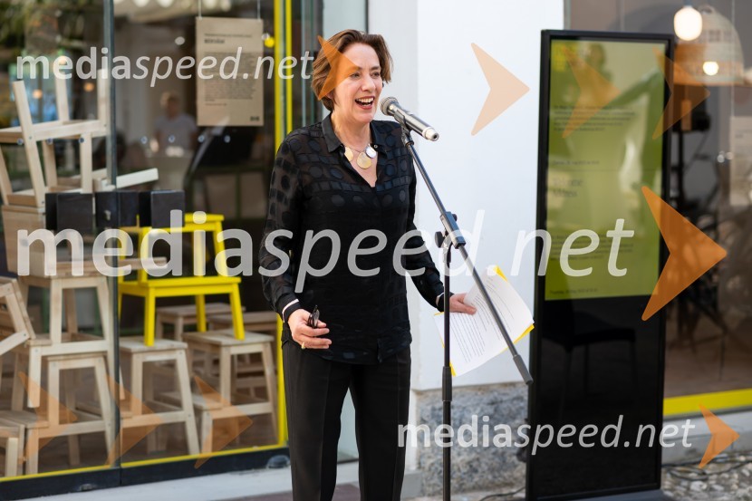  Jane Withers, kuratorka BIO27Odprtje 27. bienala oblikovanja, Muzej za arhitekturo in oblikovanje