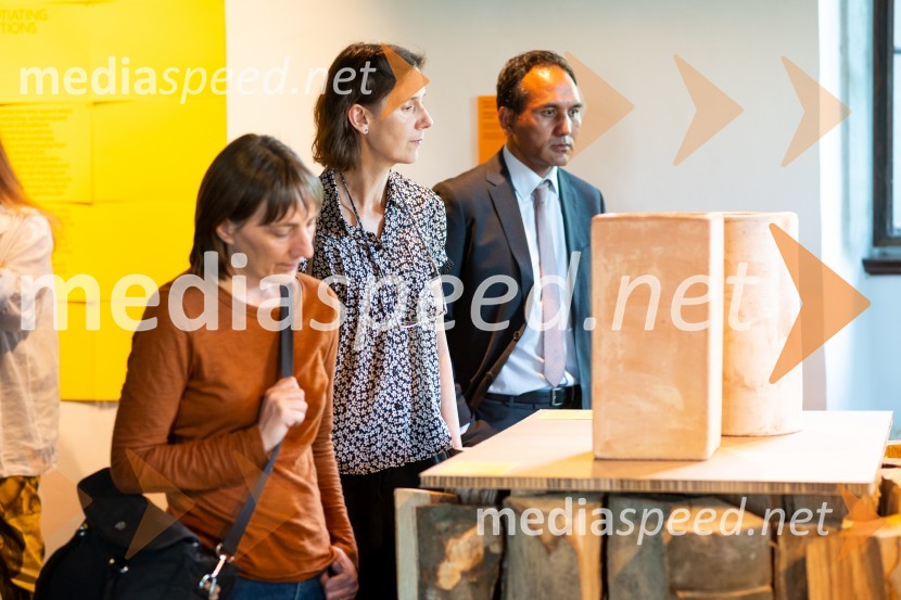  ... ;  Dina Mihailović, IKEA Slovenija;  Amar Singh, tajnik Veleposlaništva IndijeOdprtje 27. bienala oblikovanja, Muzej za arhitekturo in oblikovanje