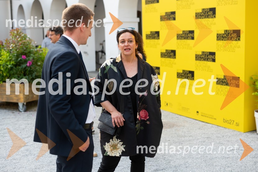  Nejc Avbelj, pomočnik direktorja / Muzej za arhitekturo in oblikovanje;  Barbara Koželj Podlogar, vršilka dolžnosti generalnega direktorja Direktorata za ustvarjalnost, Ministrstvo za kulturoOdprtje 27. bienala oblikovanja, Muzej za arhitekturo in oblikovanje