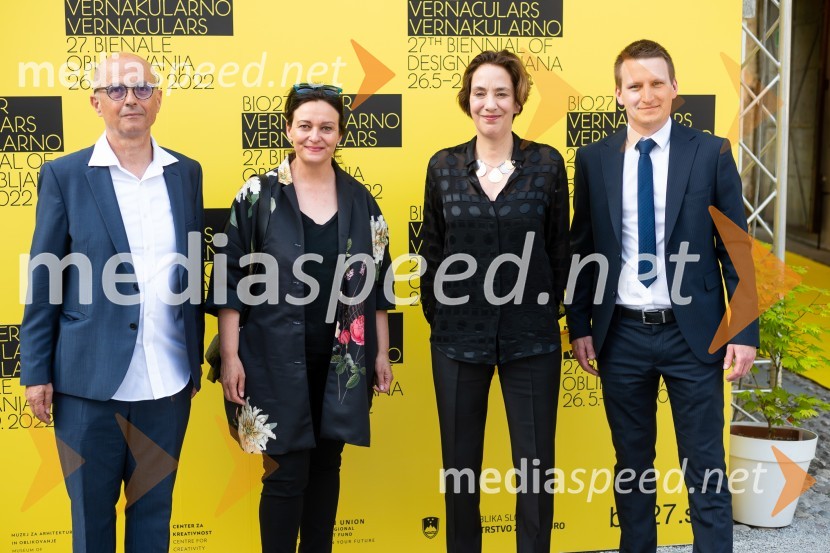  Bogo Zupančič, direktor, Muzej za arhitekturo in oblikovanje;  Barbara Koželj Podlogar, vršilka dolžnosti generalnega direktorja Direktorata za ustvarjalnost, Ministrstvo za kulturo;  Jane Withers, kuratorka BIO27;  Nejc Avbelj, pomočnik direktorja / Muzej za arhitekturo in oblikovanjeOdprtje 27. bienala oblikovanja, Muzej za arhitekturo in oblikovanje