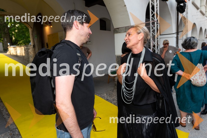  Urban Šrimpf, strokovni sodelavec za kulturne programe, Goethe Institut;  Anja Zorko, vodja CZK, MAOOdprtje 27. bienala oblikovanja, Muzej za arhitekturo in oblikovanje