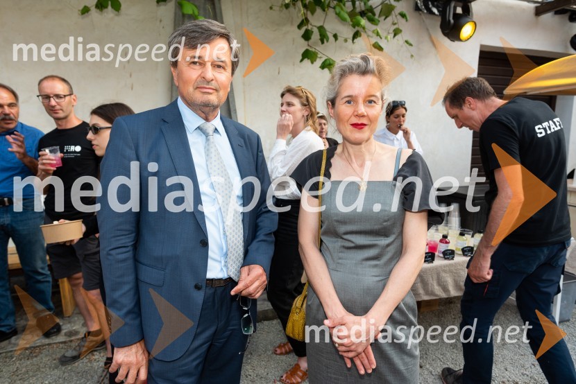  Janoš Kern, direktor Imago Sloveniae;  Smilja Štravs, sodelavka za odnose z javnostmi, MAOOdprtje 27. bienala oblikovanja, Muzej za arhitekturo in oblikovanje