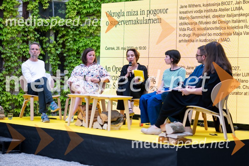  Jan Boulen, oblikovalec in mentor BIO27;  ... ;  Jane Withers, kustosinja za oblikovanje, svetovalka in pisateljica;  Vida Rucli, soustanoviteljica kolektiva Robida ;  Marco Sammicheli, Trienale di MilanoOdprtje 27. bienala oblikovanja, Muzej za arhitekturo in oblikovanje