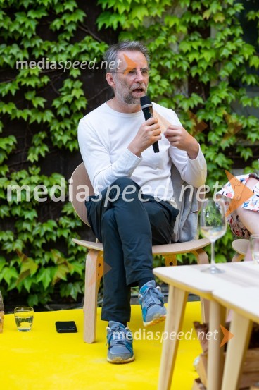  Jan Boulen, kreativni vodja instituta Atelier LUMAOdprtje 27. bienala oblikovanja, Muzej za arhitekturo in oblikovanje