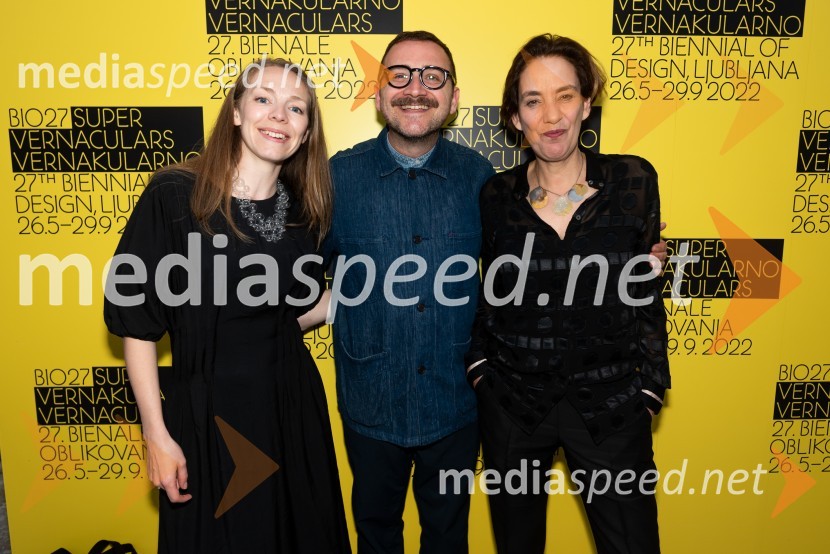  Ria Hawthorn, asistentka kuratorke BIO27;  Marco Sammicheli, Trienale di Milano;  Jane Withers, kuratorka BIO27Odprtje 27. bienala oblikovanja, Muzej za arhitekturo in oblikovanje