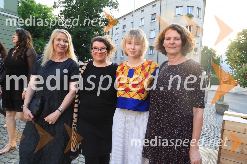  Tatjana Doma, dramaturginja SLG Celje;  ... ;  Lola Doma;  ... Kabaret Kaspar, premiera