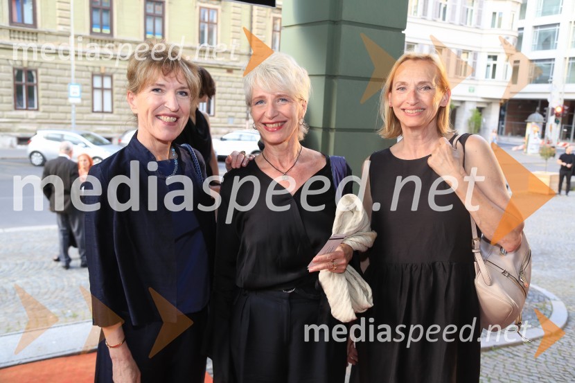  Vesna Jurca Tadel, ravnateljice SNG Drama Ljubljana;  ... ;  ... Kabaret Kaspar, premiera