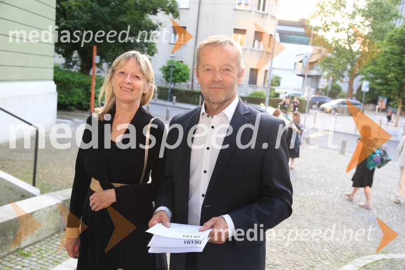 Kabaret Kaspar, premiera