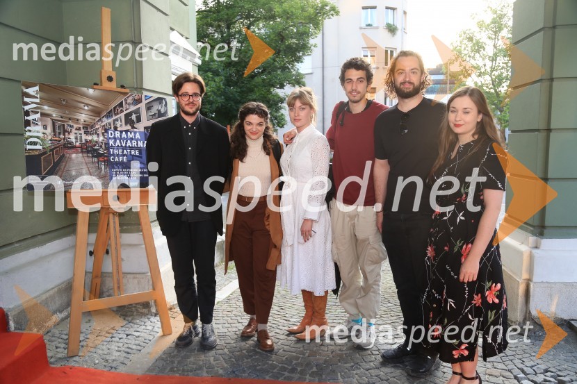  ... ;  Diana  Kolenc, igralka;  ... ;  ... ;  ... ;  ... Kabaret Kaspar, premiera