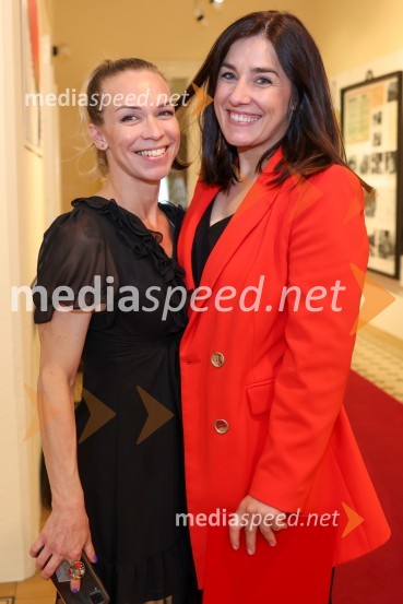  Tina Remšak, kabinet župana MO Maribor;  Sanja Hrgota,  Odnosi z javnostmi, Kabinet županaSlavnostni podpis sporazuma o skupni organizaciji Zlate lisice