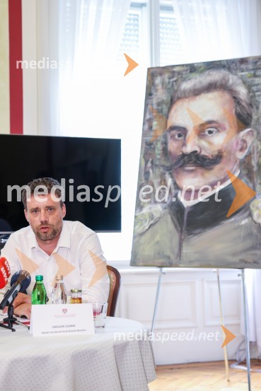  Gregor Lednik, Zavarovalnica Sava, predsednik ASK BranikSlavnostni podpis sporazuma o skupni organizaciji Zlate lisice