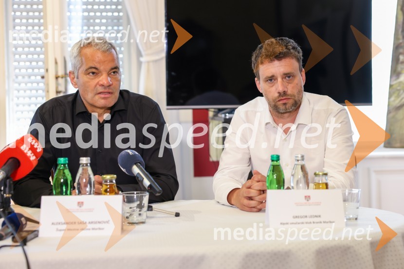  Sašo Arsenovič, župan občine Maribor;  Gregor Lednik, Zavarovalnica Sava, predsednik ASK BranikSlavnostni podpis sporazuma o skupni organizaciji Zlate lisice