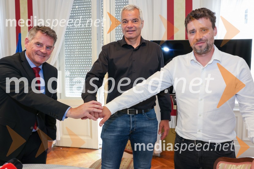  Ranko Šmigoc, direktor, Marprom;  Sašo Arsenovič, župan občine Maribor;  Gregor Lednik, Zavarovalnica Sava, predsednik ASK BranikSlavnostni podpis sporazuma o skupni organizaciji Zlate lisice