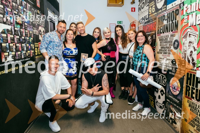  Denis  Vučak- Deniss, skupina Game Over;  Marko Popovič - Mark, skupina Game Over;  ... ;  Sebastian Podgornik, pevec in plesalec;  Štefan  Čamič - Steffanio, skupina Game Over;  Tinkara Fortuna, skupina Bepop;  Ana  Praznik, voditeljica, pevka Bepop;  ... ;  ... ;  ... Popstars united, koncert