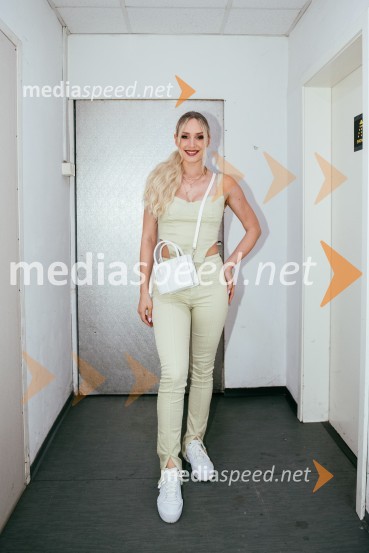  Ines Erbus, pevkaPopstars united, koncert